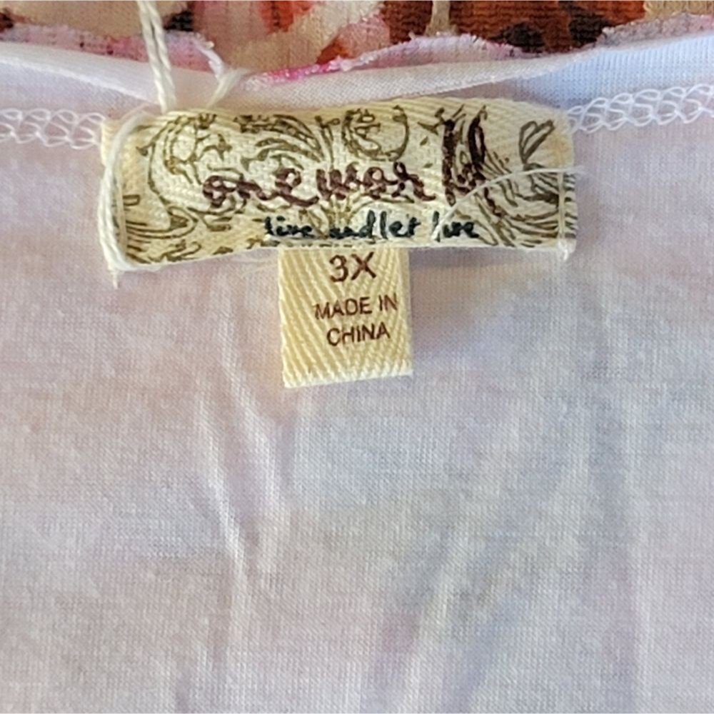 One World Elegant Pink and White Asymmetrical Hem Top - NWT - Picture 9 of 11
